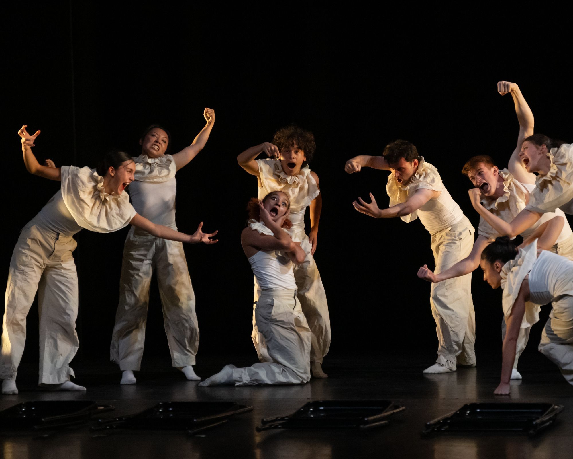 Rambert School in Julian Nichols' <i>The Inn Between</i> © Photography by ASH