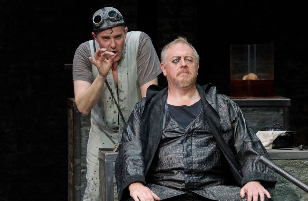 Michael Laurenz (Mime) und Iain Paterson (Der Wanderer) &copy; Wiener Staatsoper | Michael P&ouml;hn