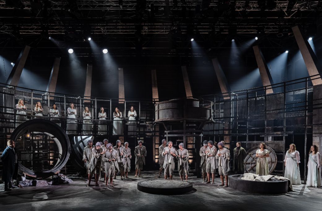 Garsington Opera Chorus © Julian Guidera