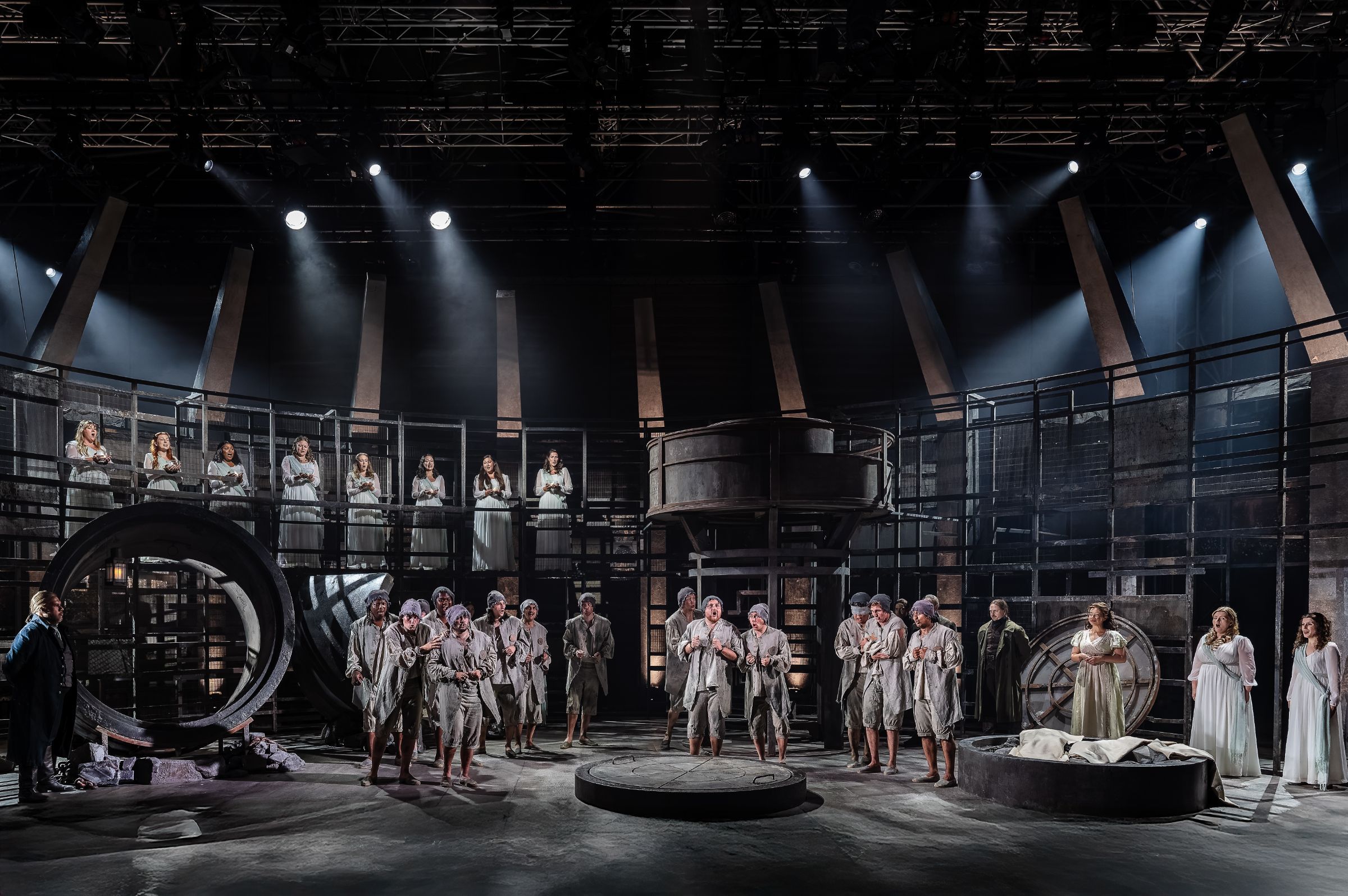 Garsington Opera Chorus © Julian Guidera