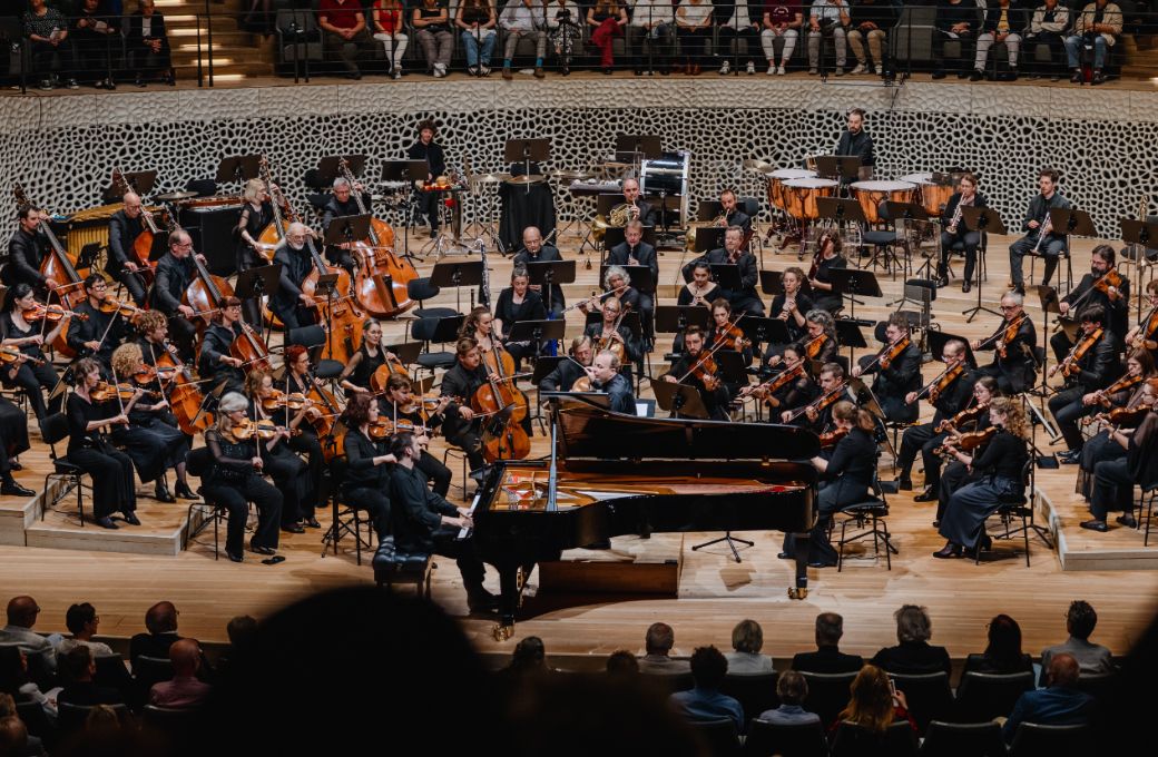 Alexandre Tharaud and the Orchestre M&eacute;tropolitain de Montr&eacute;al &copy; Fran&ccedil;ois Goupil