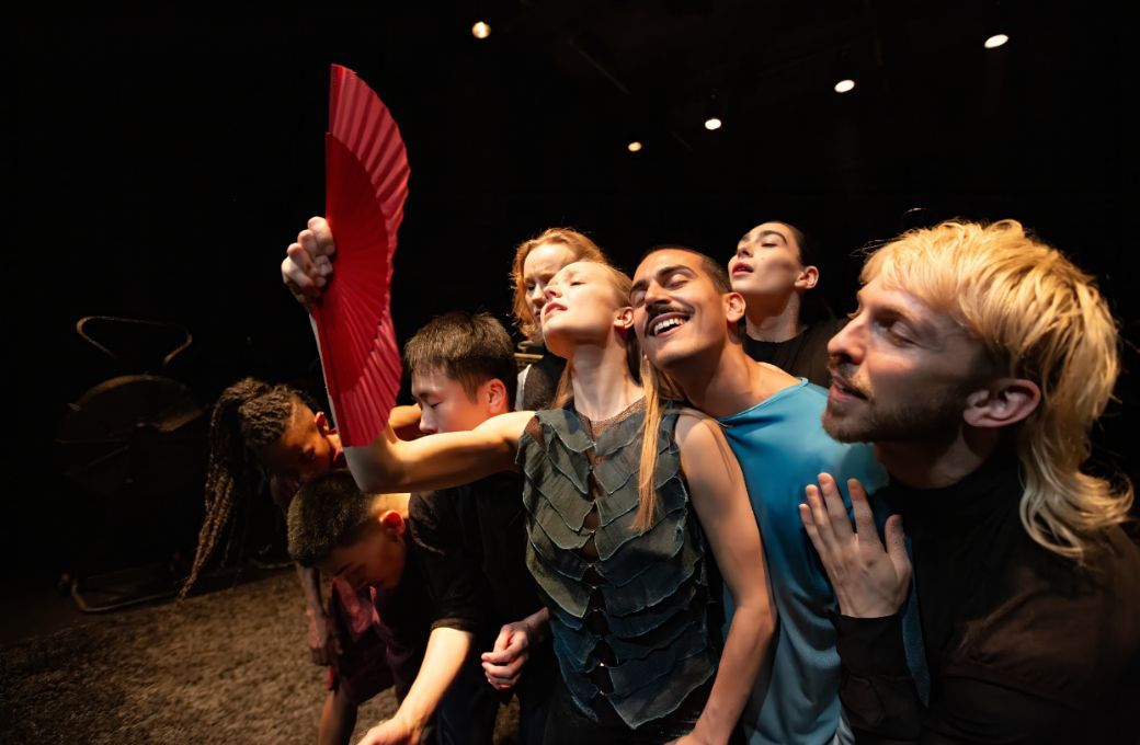 Rambert in Johan Inger's <i>B.R.I.S.A</i> &copy; Yiling Zhao