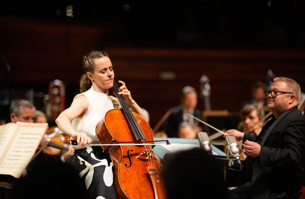 Sol Gabetta, Mikko Franck et l'Orchestre Philharmonique de Radio France © Christophe Abramowitz / Radio France