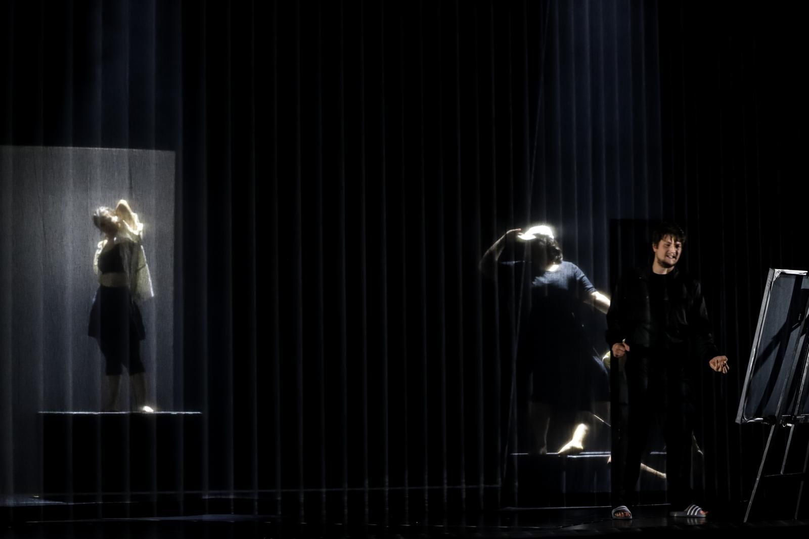 Dominik Schumertl as Caravaggio in Yann Robin’s <i>Medusa</i> &copy; Wolf Silveri