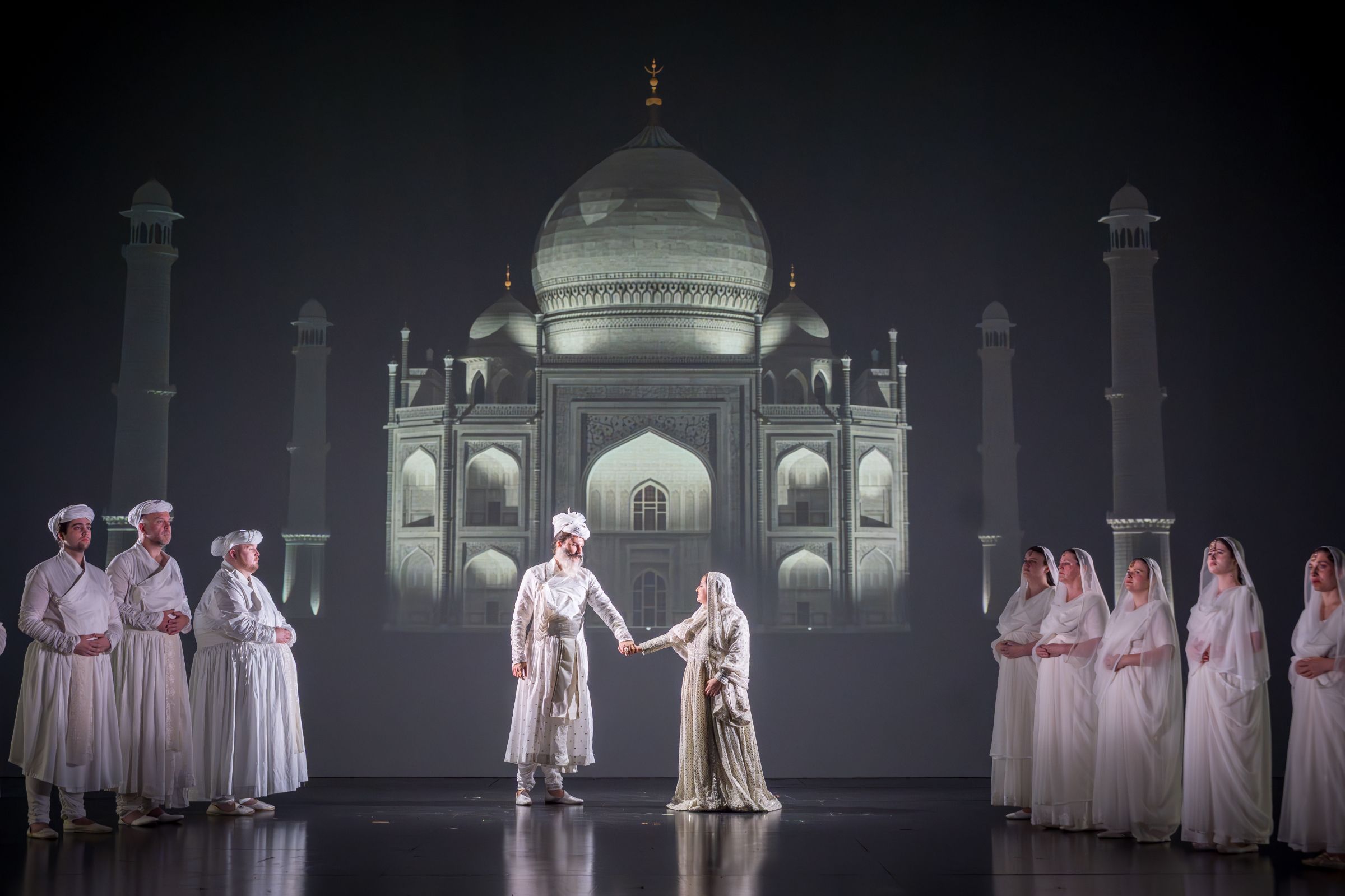 Caspar Singh (Shah Jahan) and Julia Sitkovetsky (Mumtaz Mahal) © Marc Brenner