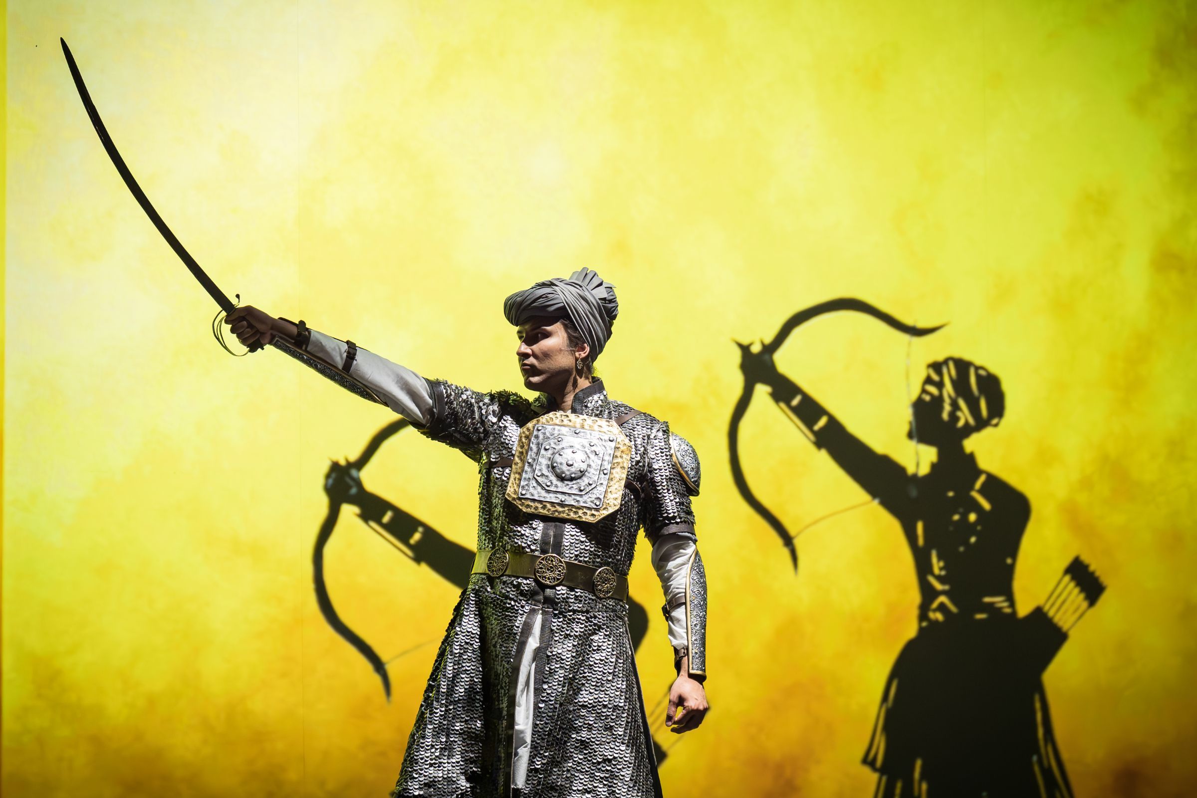 Caspar Singh (Shah Jahan) © Marc Brenner