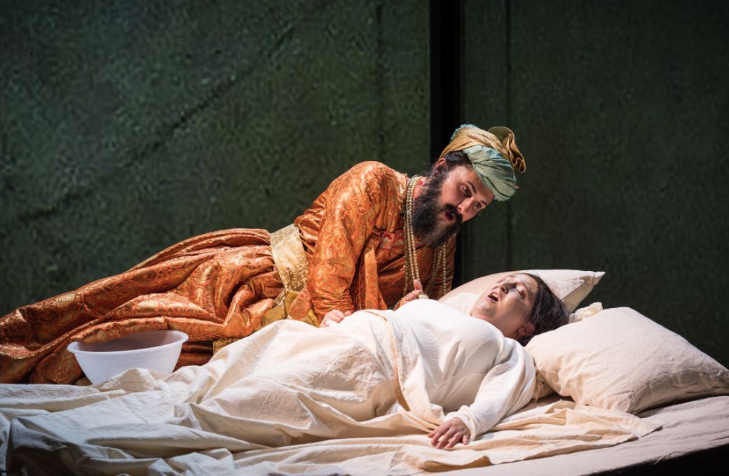 Caspar Singh (Shah Jahan) and Julia Sitkovetsky (Mumtaz Mahal) © Marc Brenner