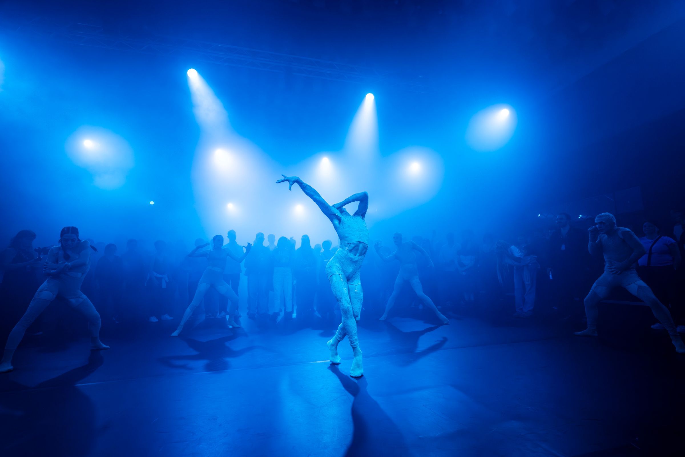 Dancers in <i>R.o.s.e</i> by Sharon Eyal and Gai Behar &copy; Johan Persson