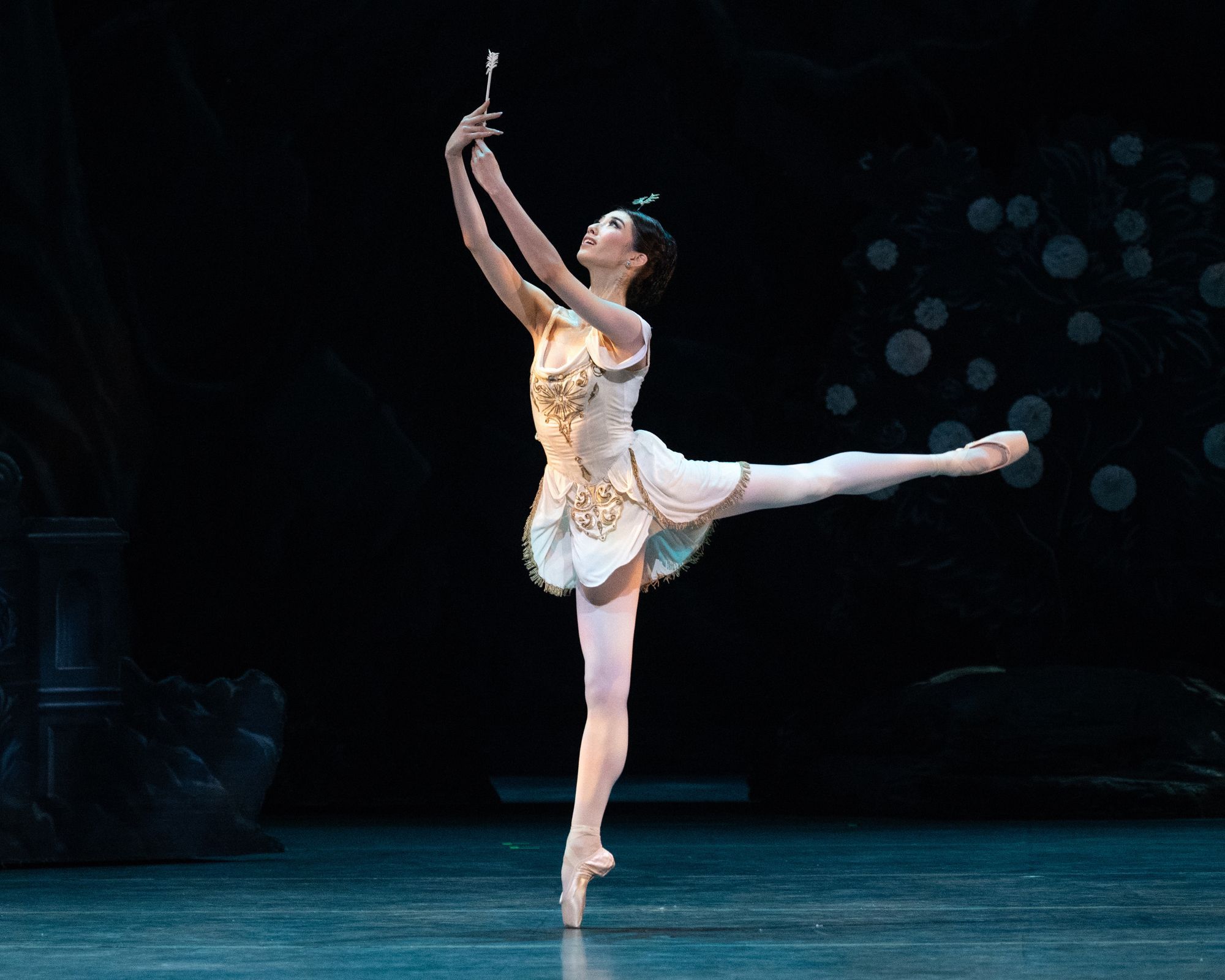 Chloe Misseldine as Sylvia in Frederick Ashton's <i>Sylvia</i> &copy; Nir Arieli