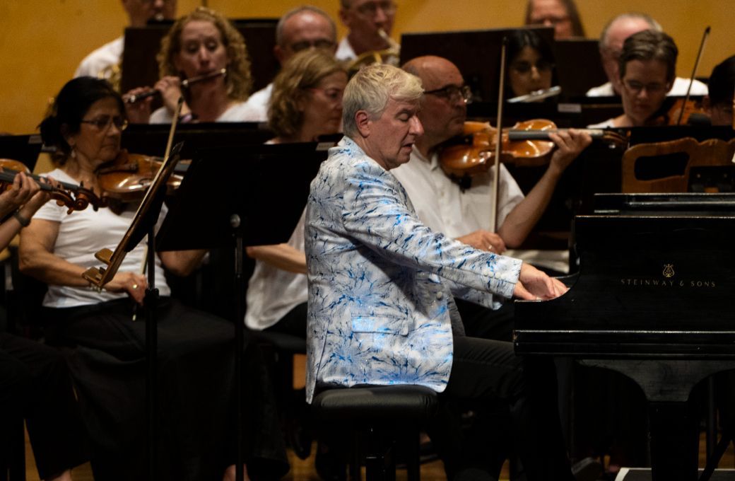 Jean-Yves Thibaudet and the Chicago Symphony Orchestra &copy; Tong Hao, courtesy of Ravinia Festival