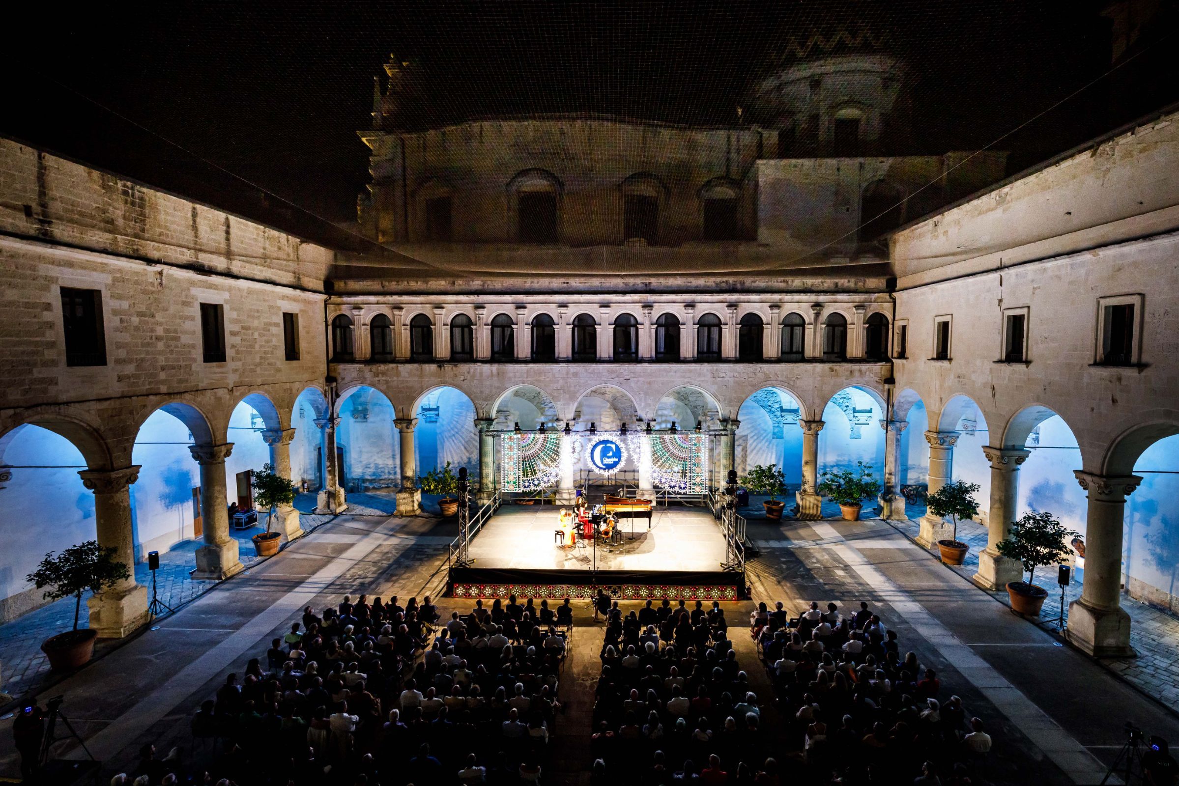 Chiostro del Rettorato at Piazza Tancredi © Flavio Ianniello