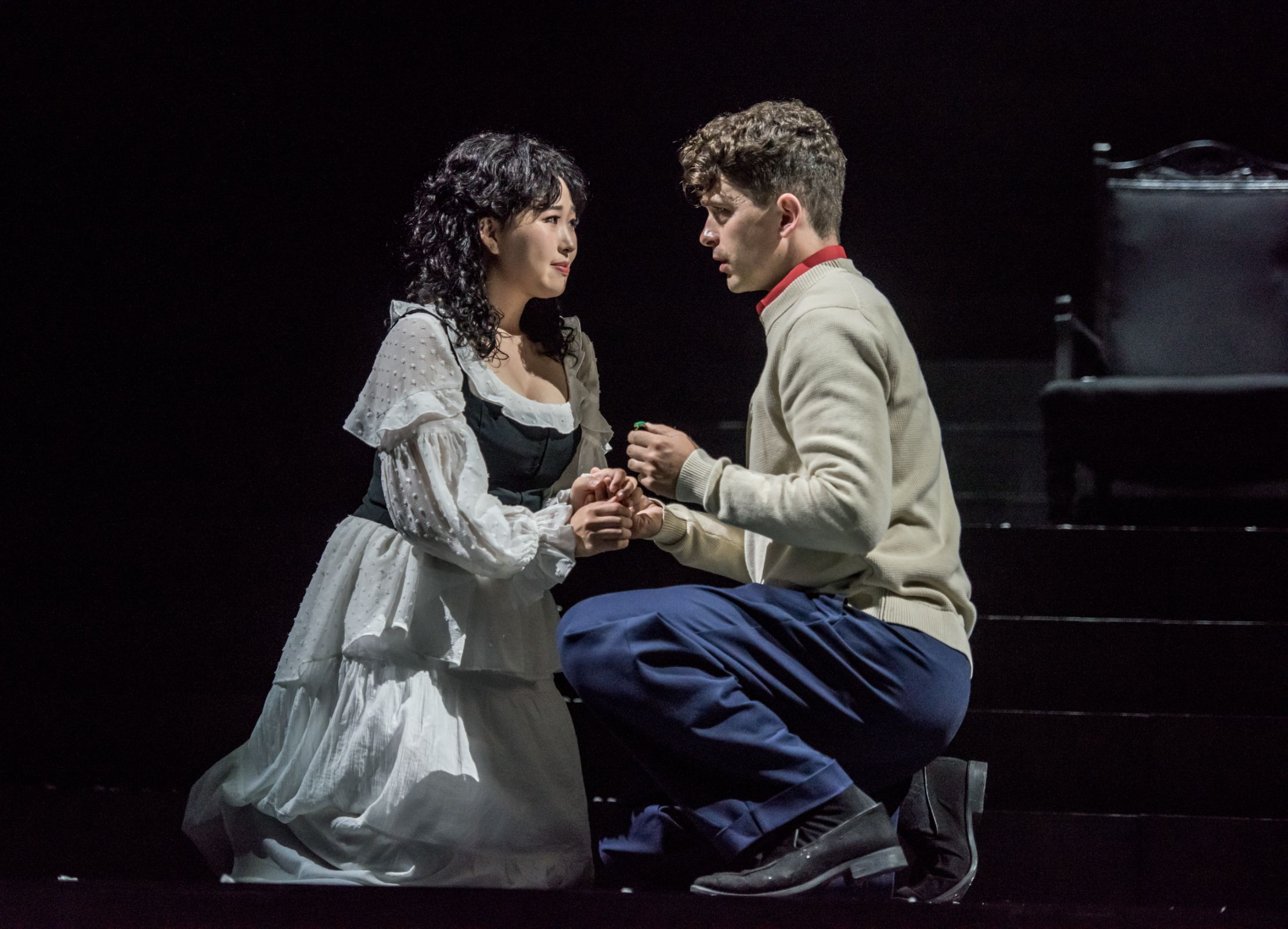 Yewon Han (Ophélie) and Gregory Feldmann (Hamlet) &copy; Genevieve Girling