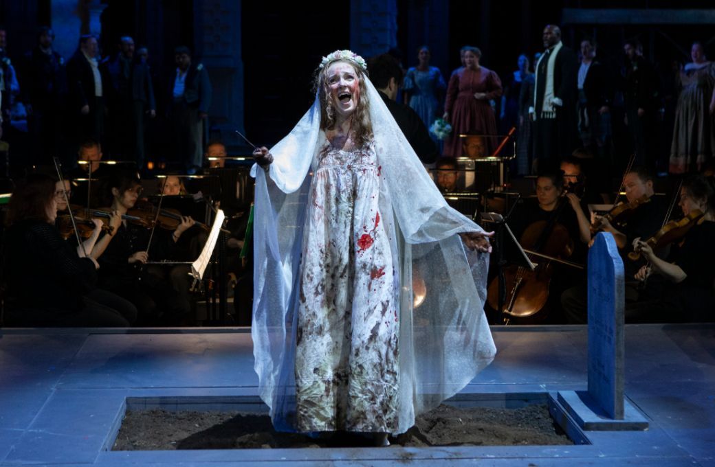 Jennifer France (Lucia) &copy; Ali Wright