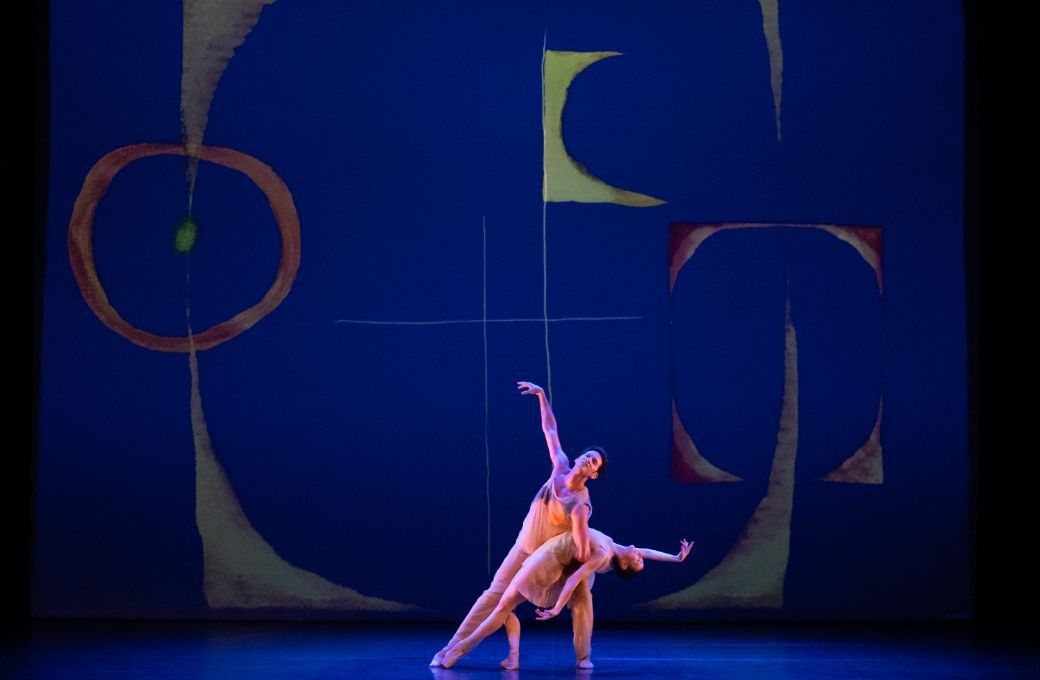Alina Cojocaru and Alejandro Virelles in Alexei Ratmansky's <i>Pictures at an Exhibition</i> &copy; Photography by ASH