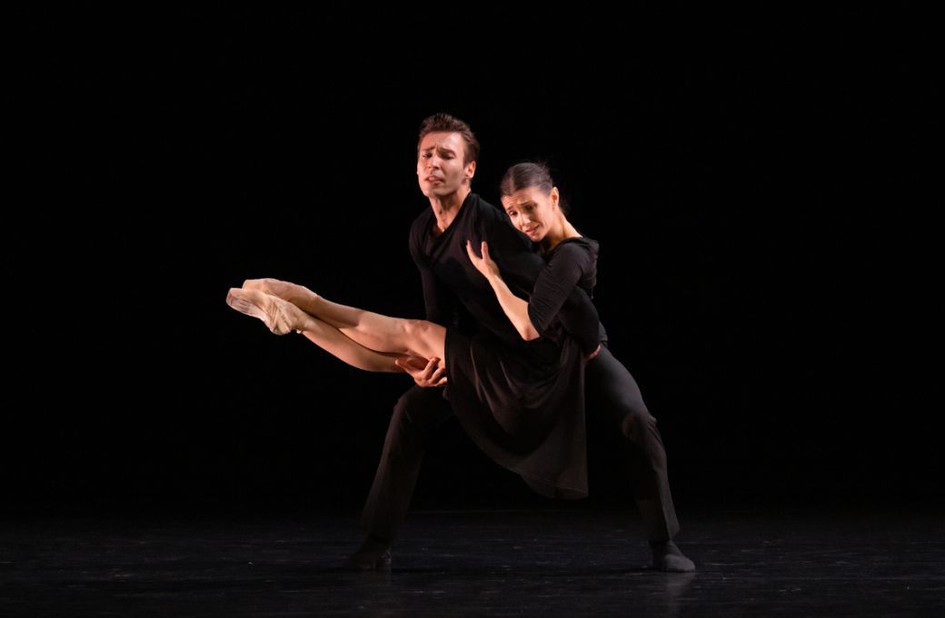 Alina Cojocaru and Joseph Taylor in Liam Scarlett's <i>Consolations & Liebestraum</i> © Photography by ASH