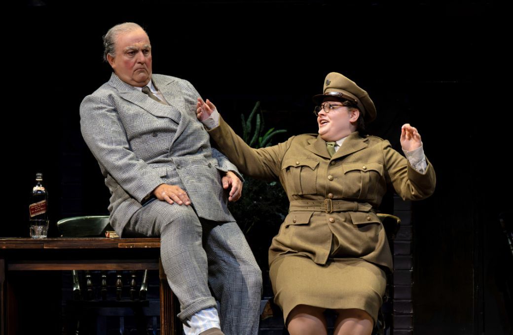 Renato Girolami (Falstaff) and Valentina Pernozzoli (Mistress Quickly) &copy; Glyndebourne Productions Ltd | Photo: Bill Knight
