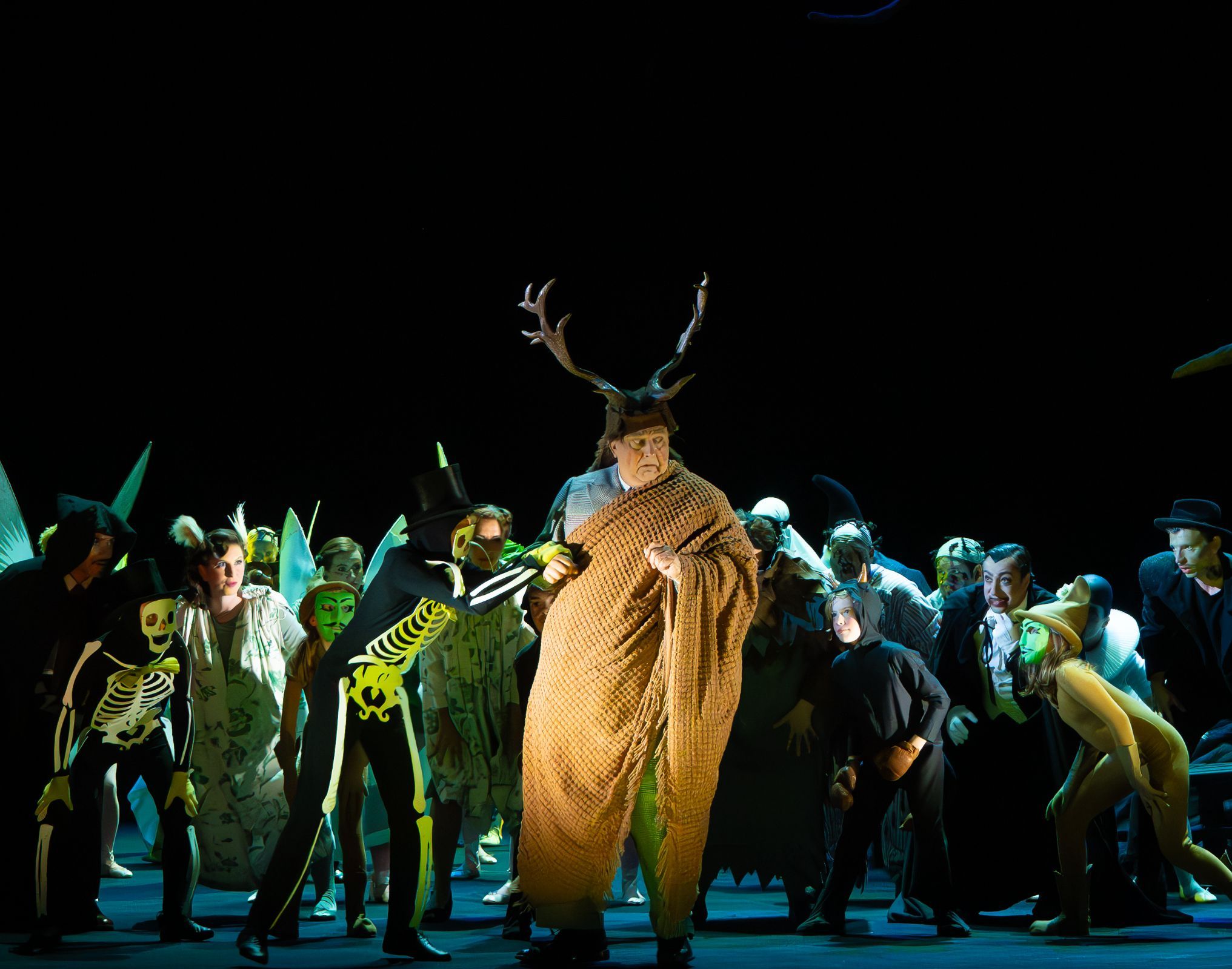 Renato Girolami (Falstaff) and ensemble &copy; Glyndebourne Productions Ltd | Photo: Bill Knight