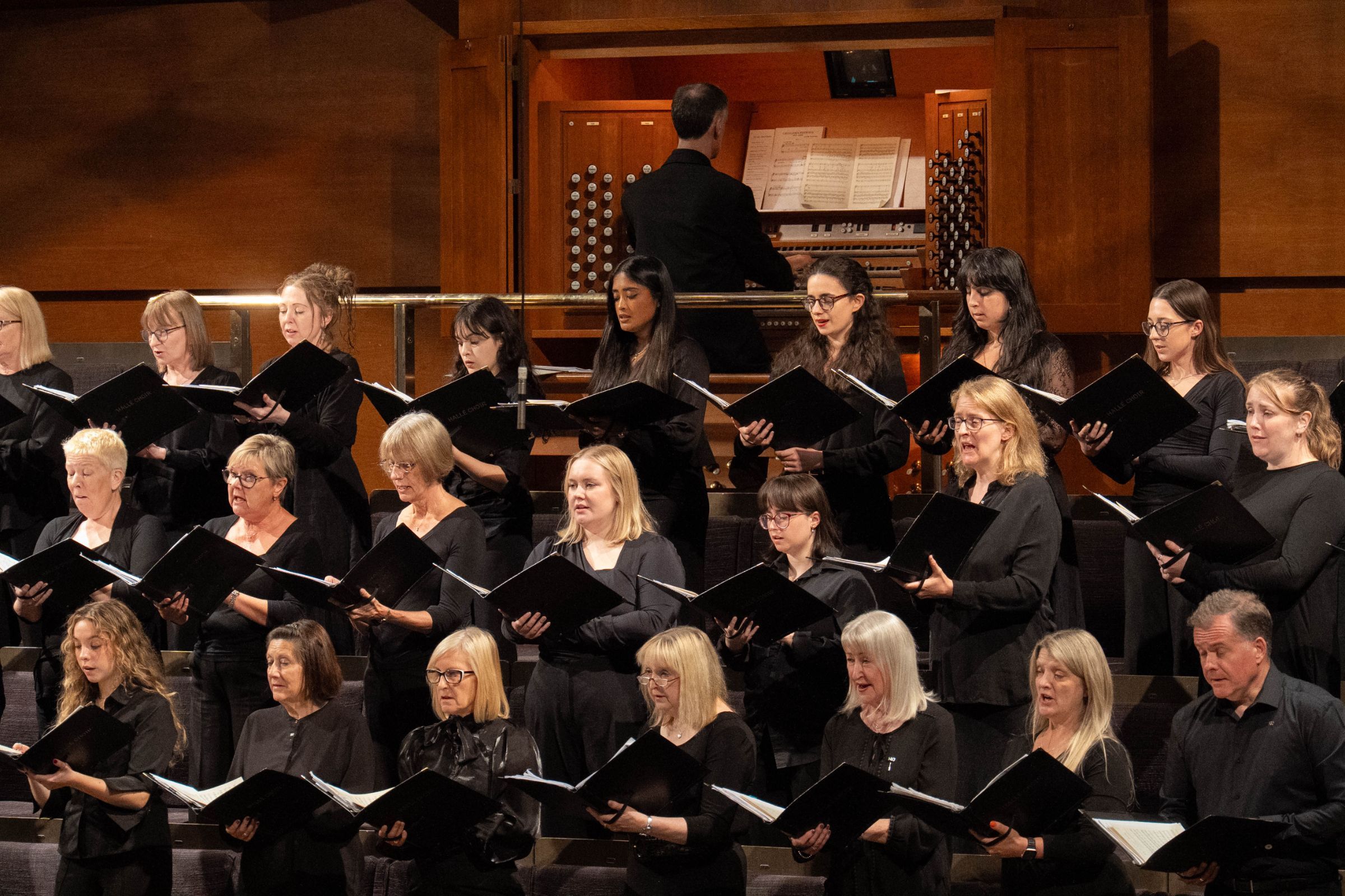 The Hallé Choir &copy; Sharyn Bellemakers | The Hallé