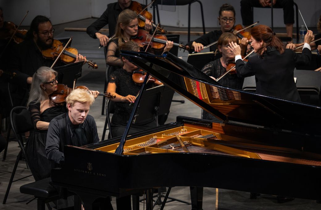 Alexander Malofeev, Debora Waldman et l'Orchestre National Avignon-Provence © Pierre Morales