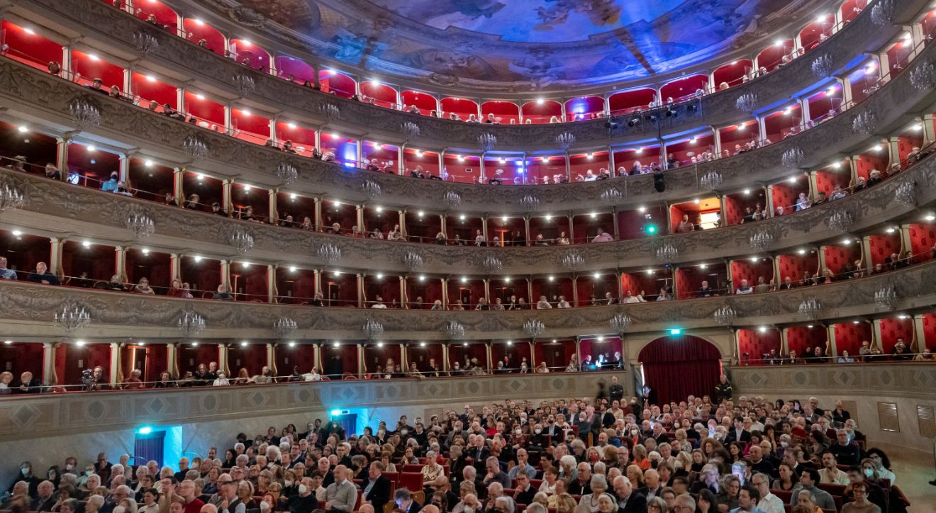 Teatro Donizetti &copy; Gianfranco Rota