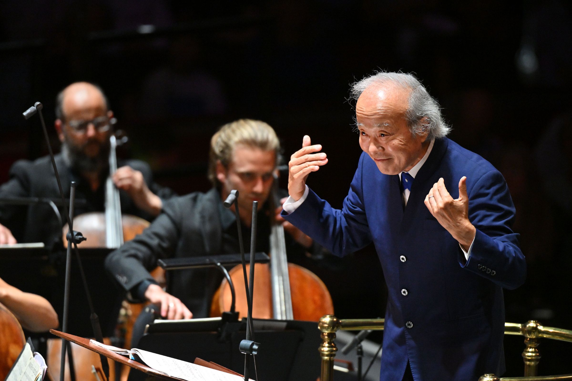 Tadaaki Otaka conducts the BBC National Orchestra of Wales © BBC | Mark Allan