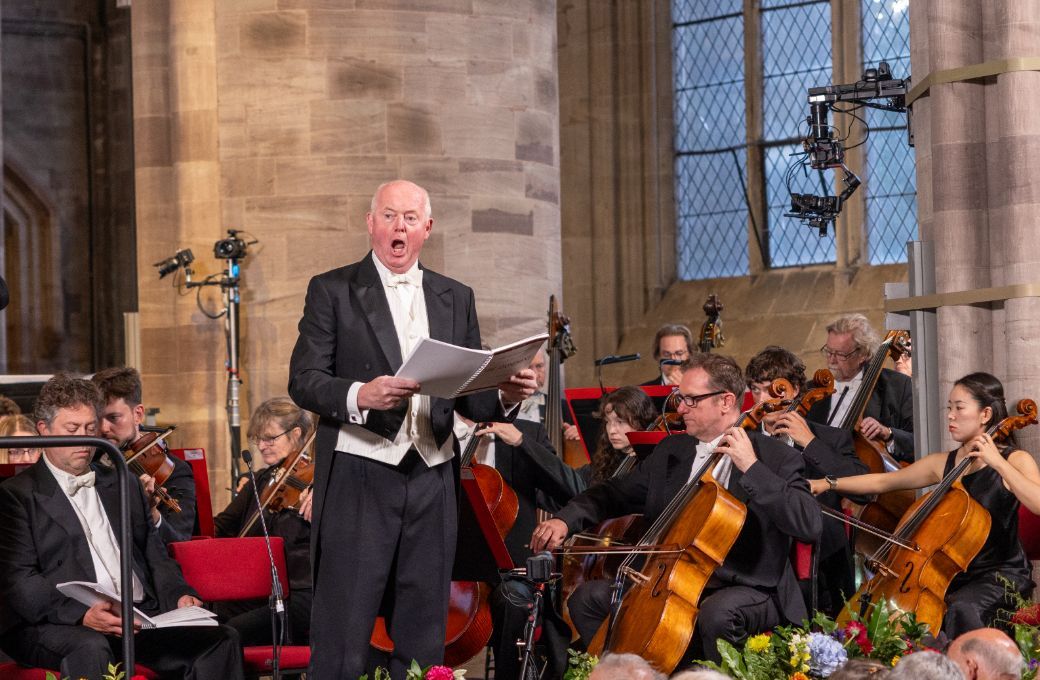 Mark Le Brocq and the Philharmonia &copy; Dale Hodgetts