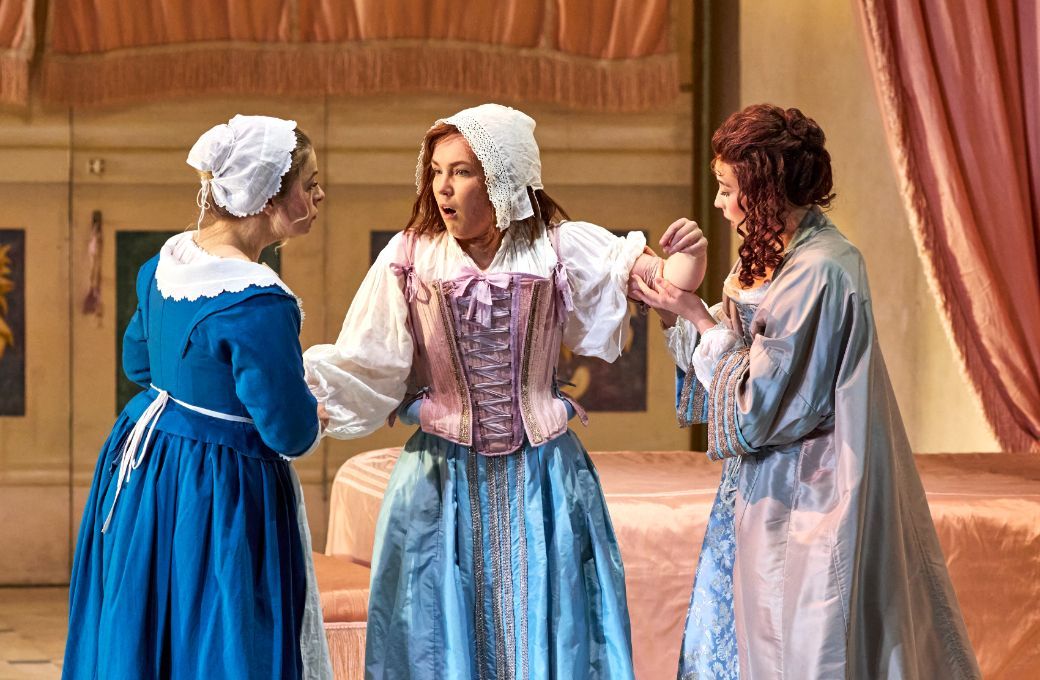 Siobhan Stagg (Susanna), Emily Edmonds (Cherubino) and Kiandra Howarth Countess) &copy; Keith Saunders