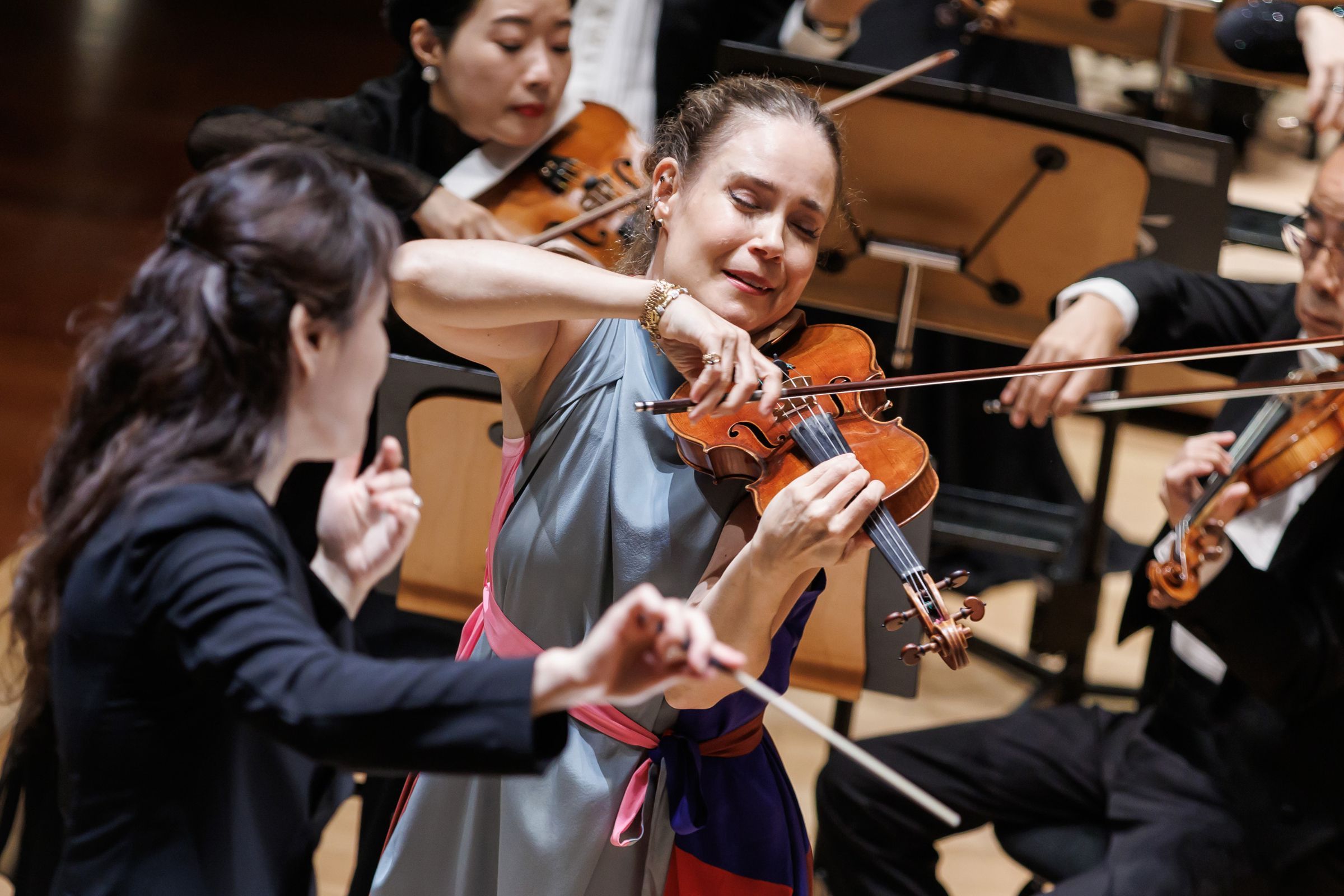 Han-Na Chang and Leila Josefowicz © Chris P Lim | Singapore Symphony Orchestra