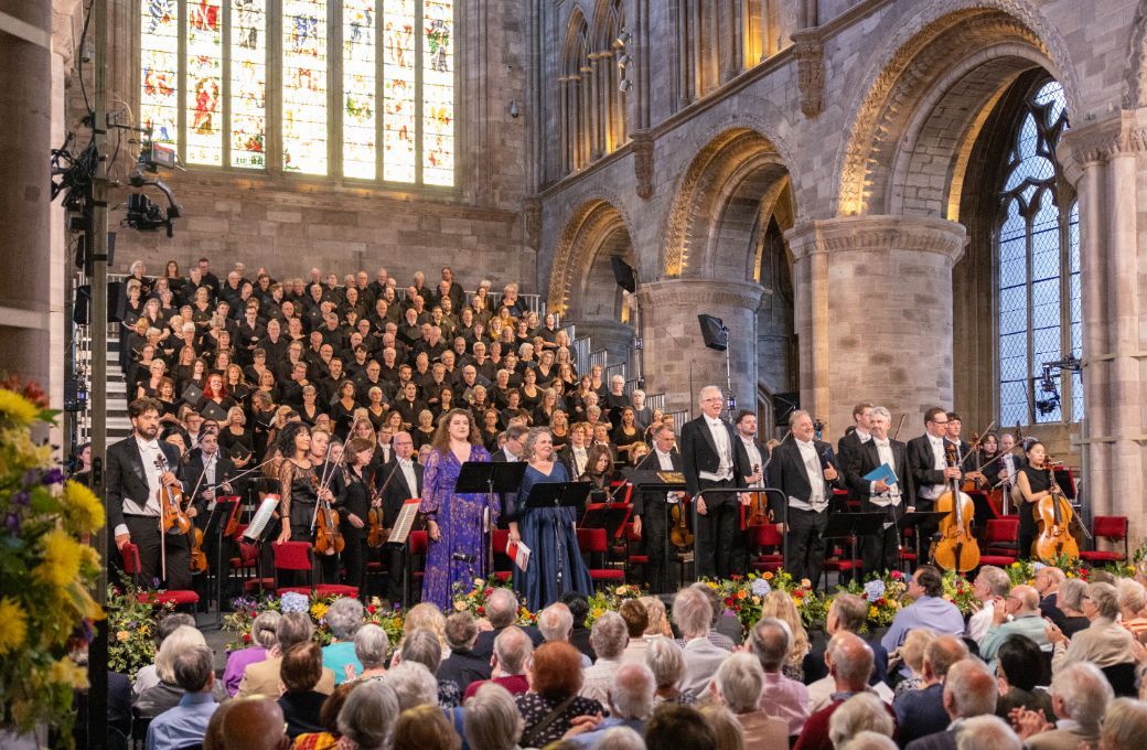 Geraint Bowen, soloists, the Philharmonia and the Three Choirs Festival Chorus &copy; Laura Bremer