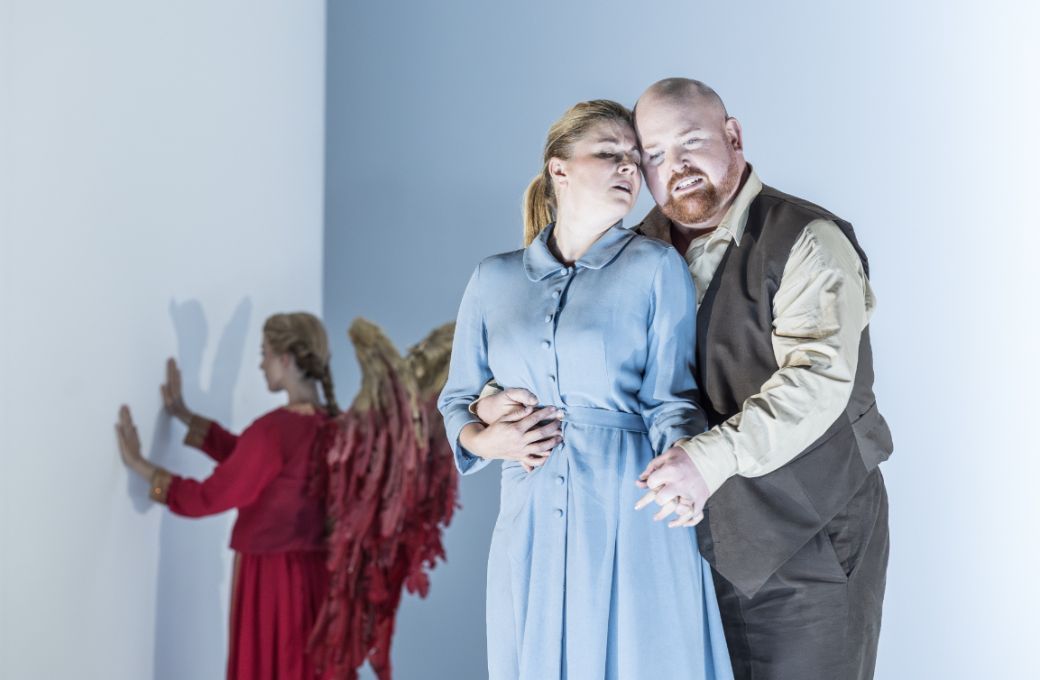 Miryam Tomè (Angel), Kateřina Kněžíková (Kátya) and Nicky Spence (Boris) © Glyndebourne Productions Ltd. Photo: Marc Brenner