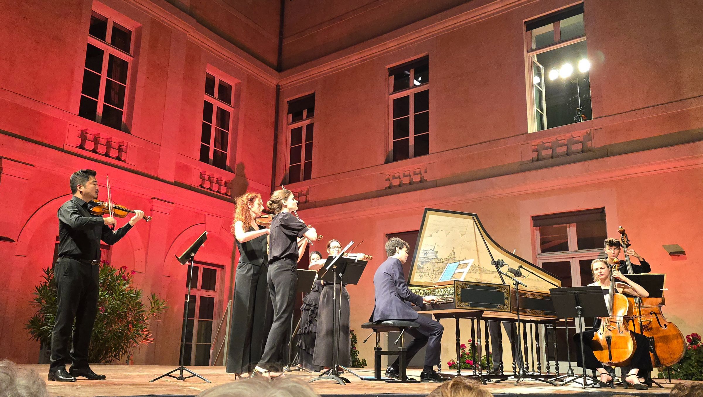 Justin Taylor et l'Orchestre de l'Opéra Royal de Versailles à Cahors &copy; Thibault d'Hauthuille / Bachtrack
