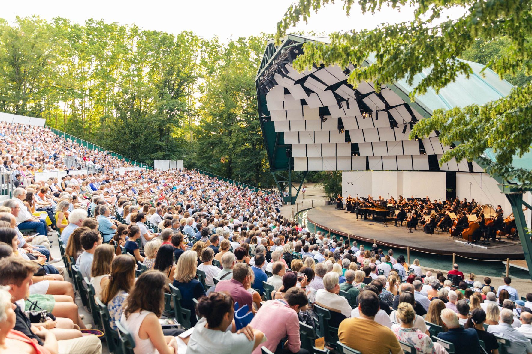 Un concert sous la conque de La Roque d'Anthéron (en 2023) &copy; Valentine Chauvin
