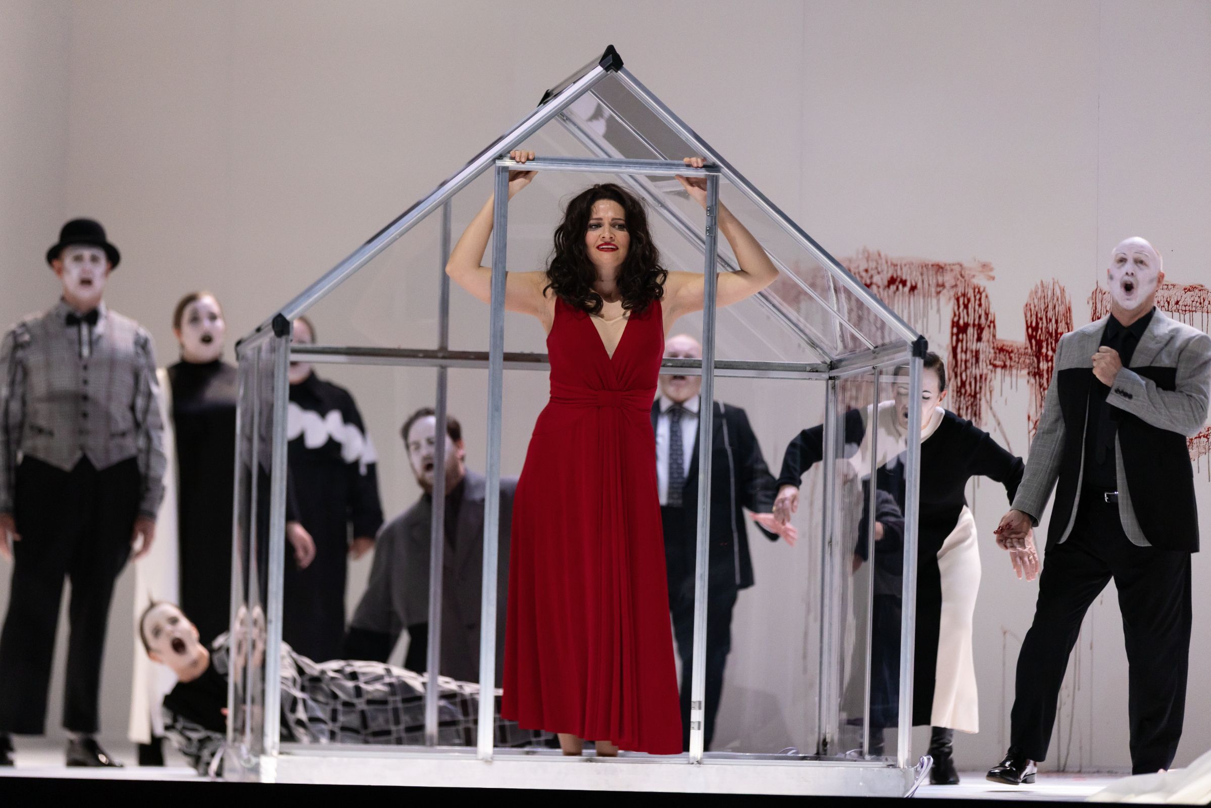 Samantha Clarke (Euridice) &copy; Jess Shurte