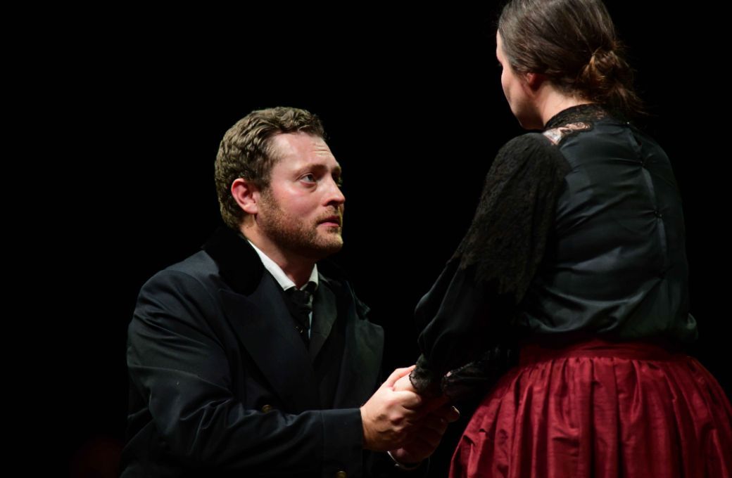 Timothy Nelson (Onegin) and Galina Averina (Tatyana) © Allan Titmuss