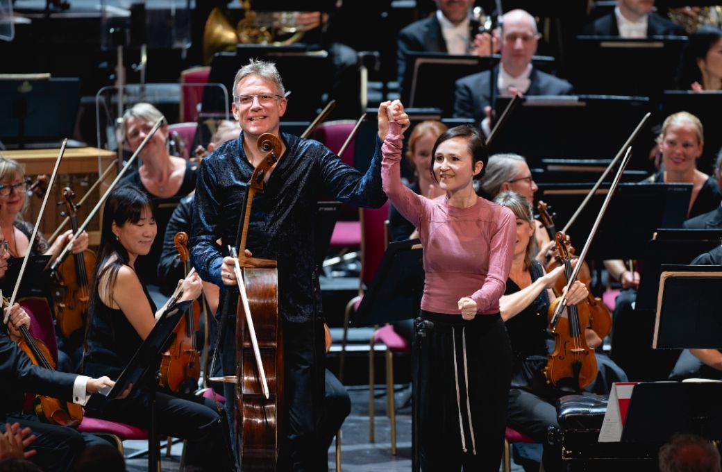 Johannes Moser and Anna Thorvaldsdottir with the BBC Symphony Orchestra © BBC | Andy Paradise
