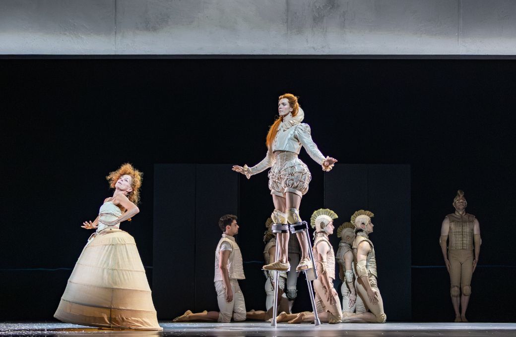 Charlotta &Ouml;fverholm (Older Elizabeth), Harvey Littlefield (Younger Elizabeth) &copy; Andy Ross
