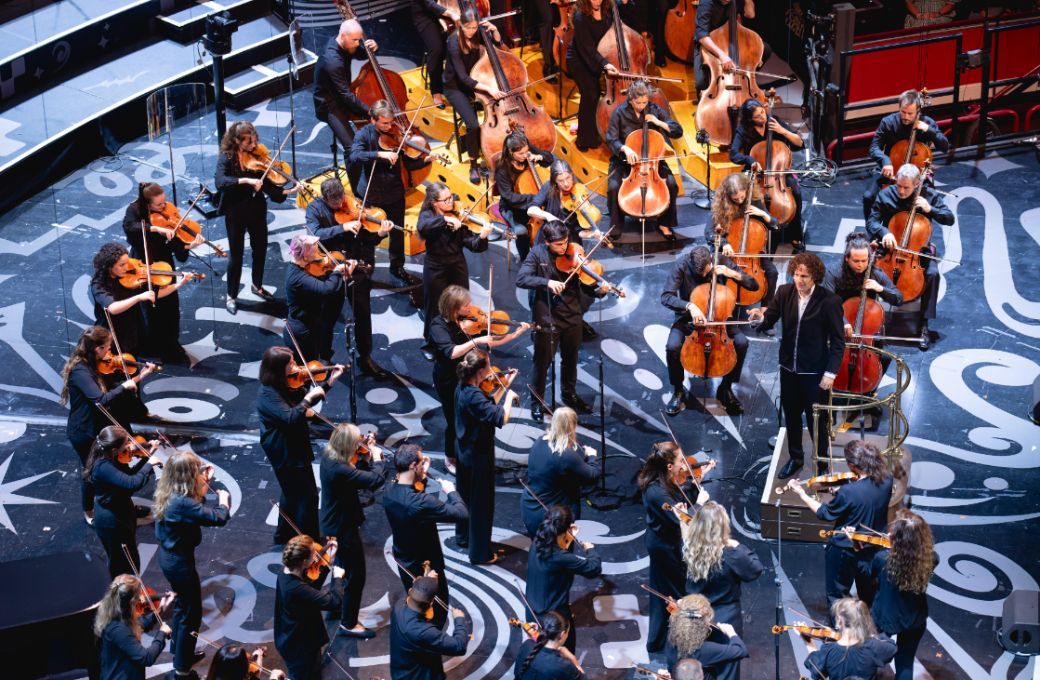 Nicholas Collon conducts Aurora Orchestra &copy; BBC | Andy Paradise