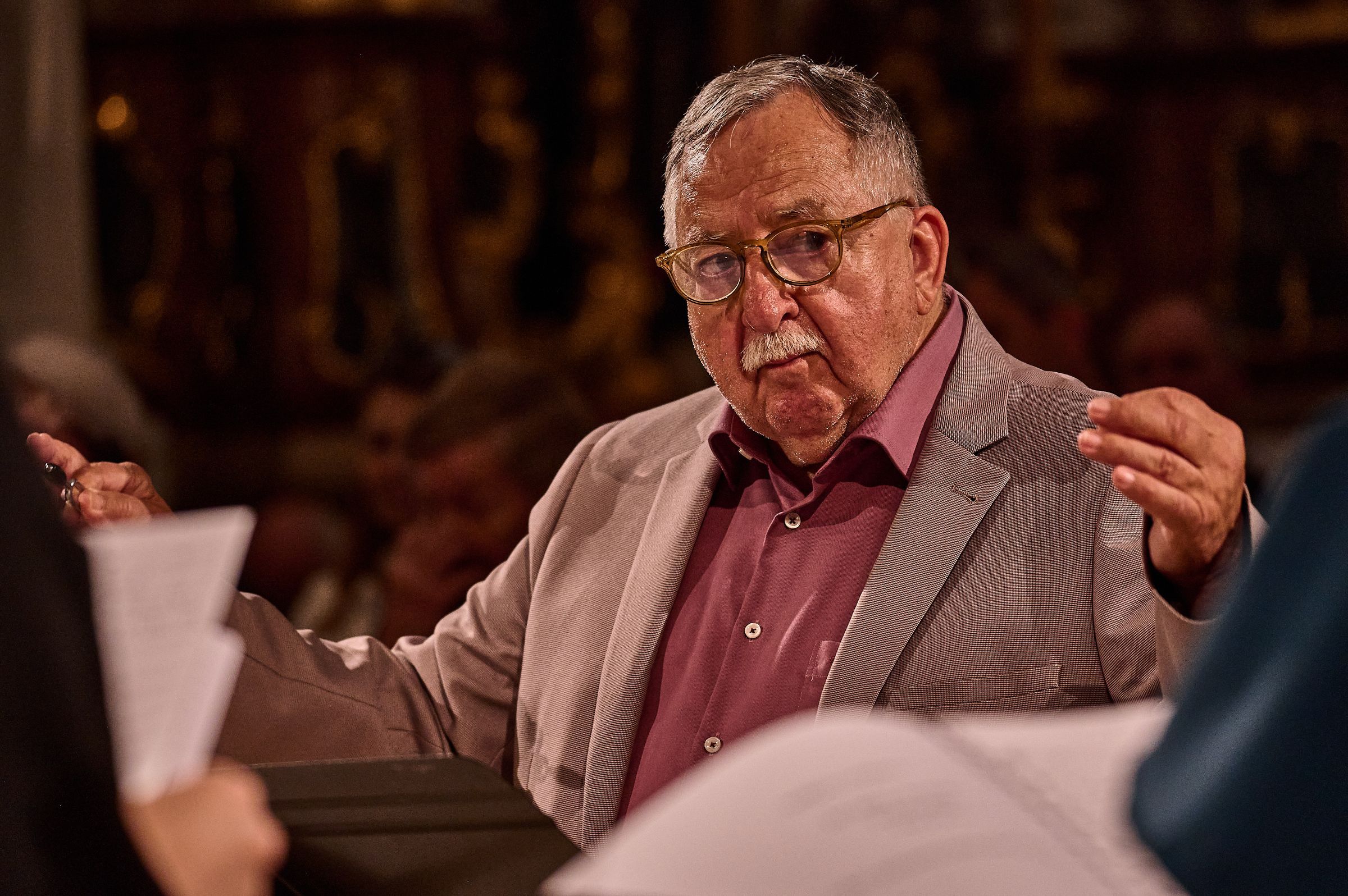Paul Van Nevel directs the Huelgas Ensemble &copy; Klaus Engelmayer