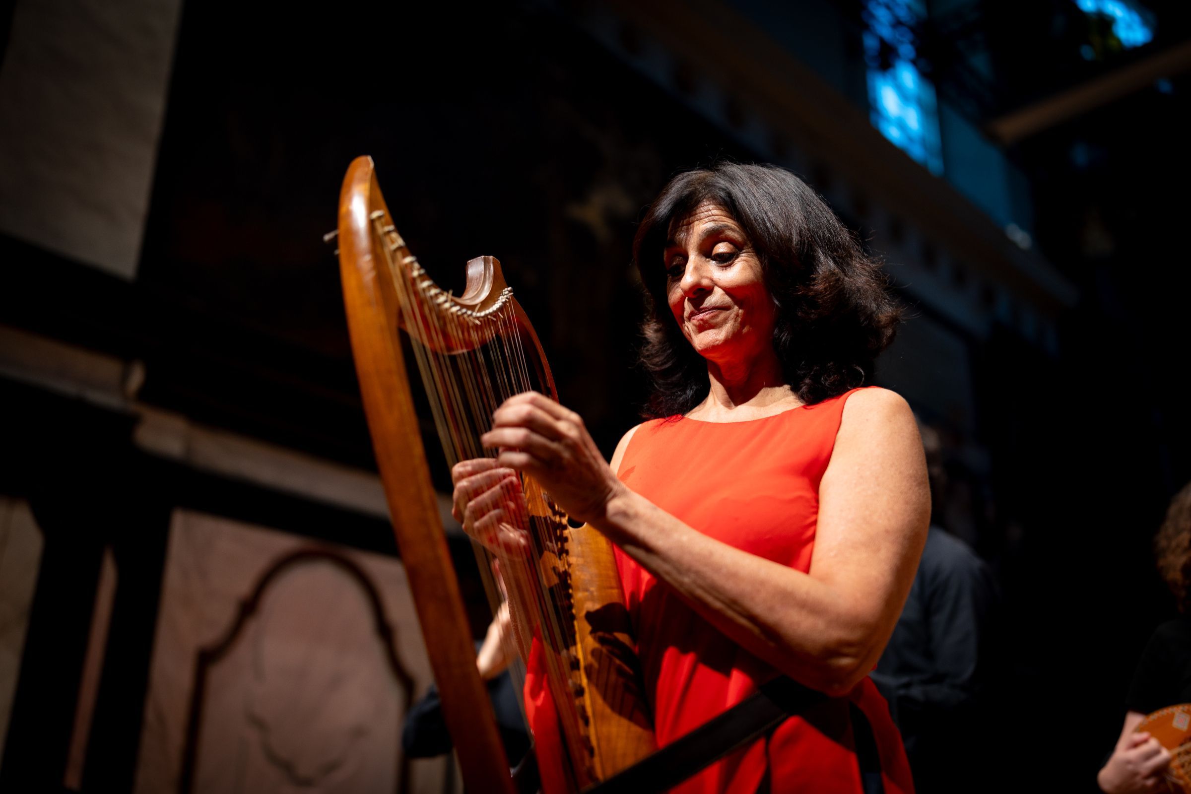 Patrizia Bovi performs as Marion with Ensemble Micrologus © Johan Beckers | Laus Polyphoniae