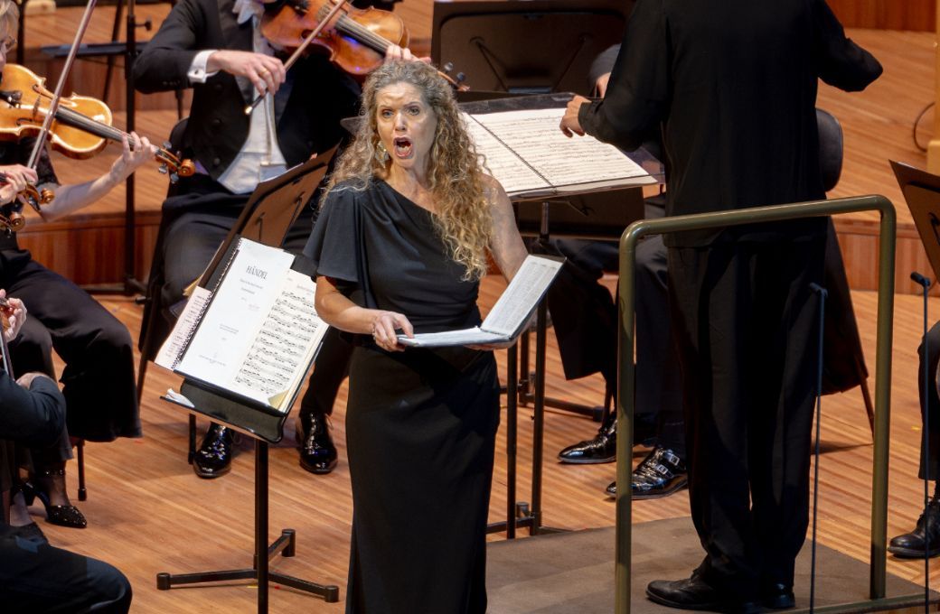 Sara Mcliver and the Sydney Symphony Orchestra &copy; Craig Abercrombie