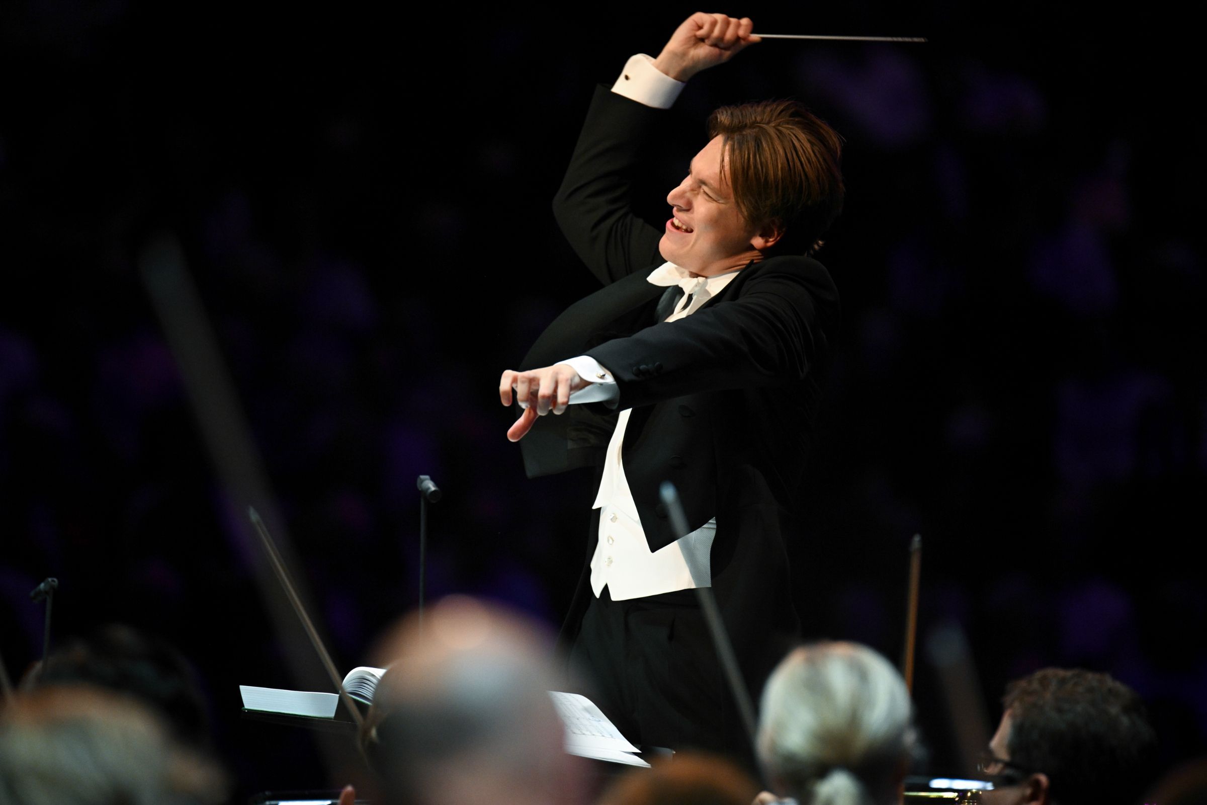 Klaus Mäkelä conducts the Royal Concertgebouw Orchestra © BBC | Chris Christodoulou