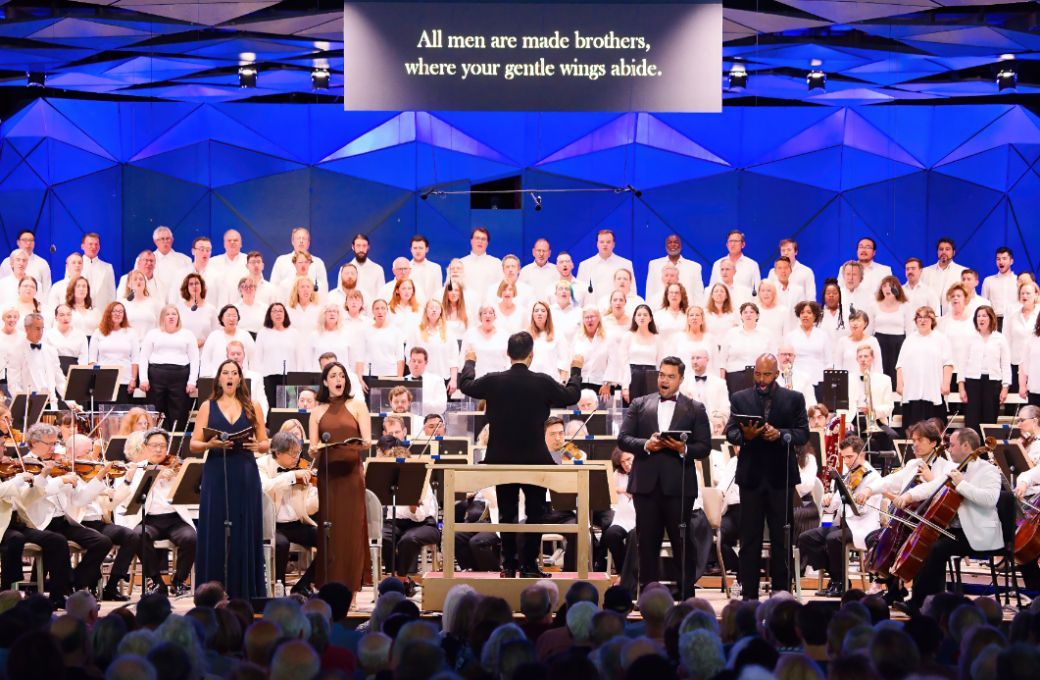 Earl Lee, soloists, Tanglewood Festival Chorus and Boston Symphony Orchestra © Hilary Scott, courtesy of the BSO