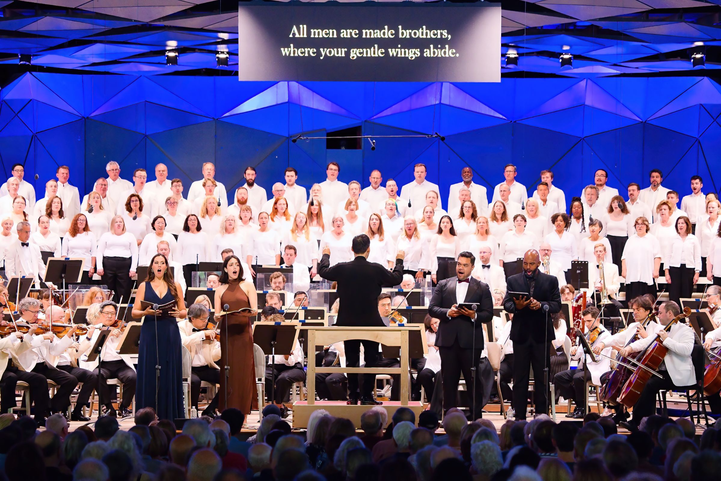Earl Lee, soloists, Tanglewood Festival Chorus and Boston Symphony Orchestra © Hilary Scott, courtesy of the BSO
