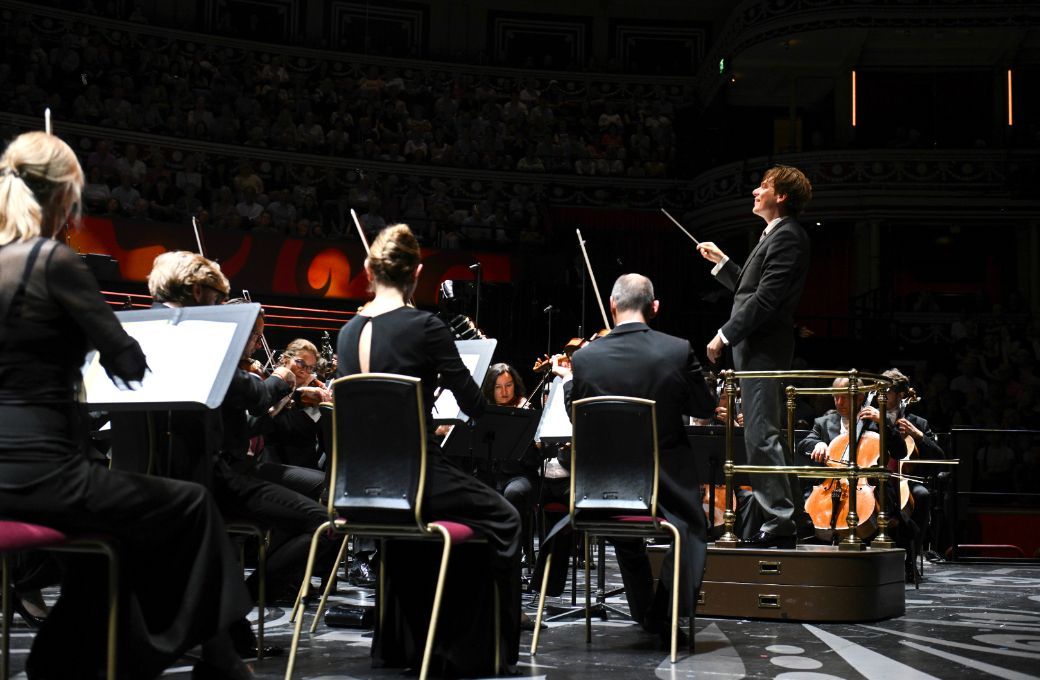 Klaus Mäkelä conducts the Royal Concertgebouw Orchestra © BBC | Chris Christodoulou