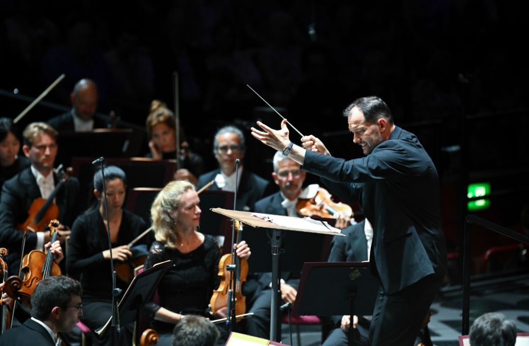 Andris Nelsons and the Leipzig Gewandhaus Orchestera © BBC | Chris Christodoulou