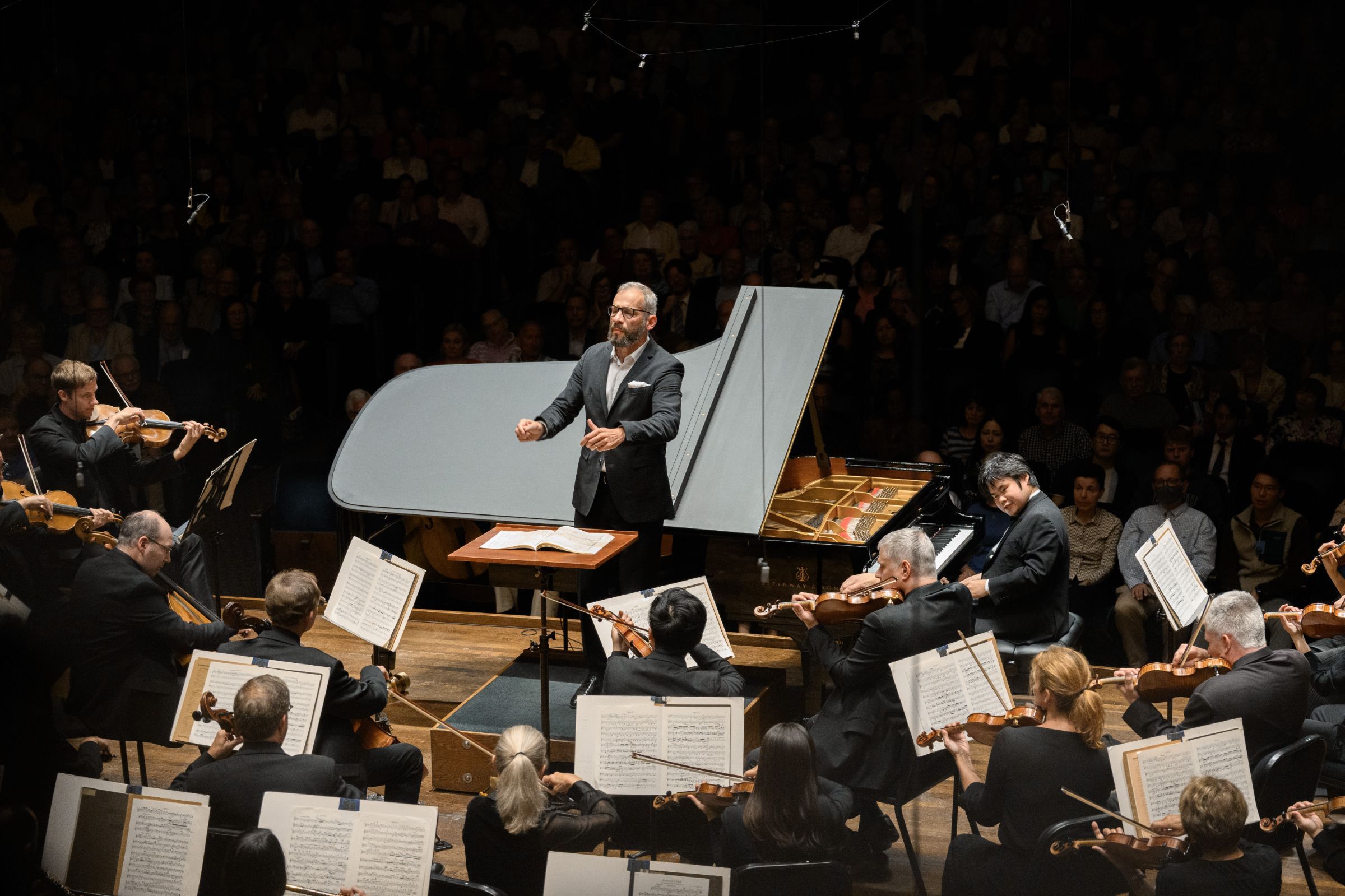 Dima Slobodeniouk, Nobuyuki Tsujii and The Cleveland Orchestra &copy; Yevhen Gulenko