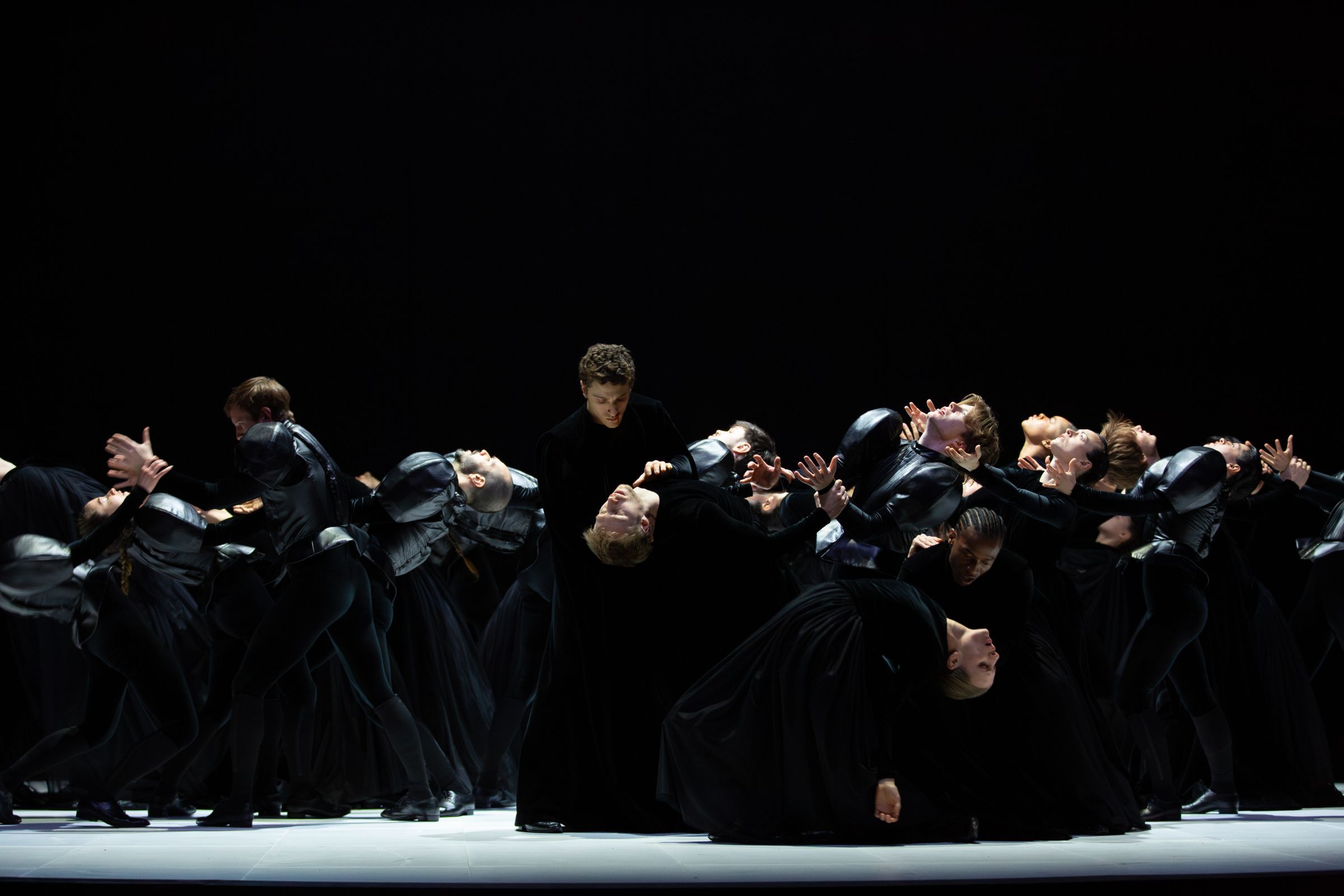 Opera Ballet Vlaanderen in Marcos Morau’s <i>Romeo and Julia</i> &copy; Danny Willems OBV