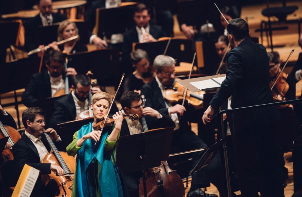Isabelle Faust, le Gewandhausorchester de Leipzig et Andris Nelsons &copy; Denis Allard