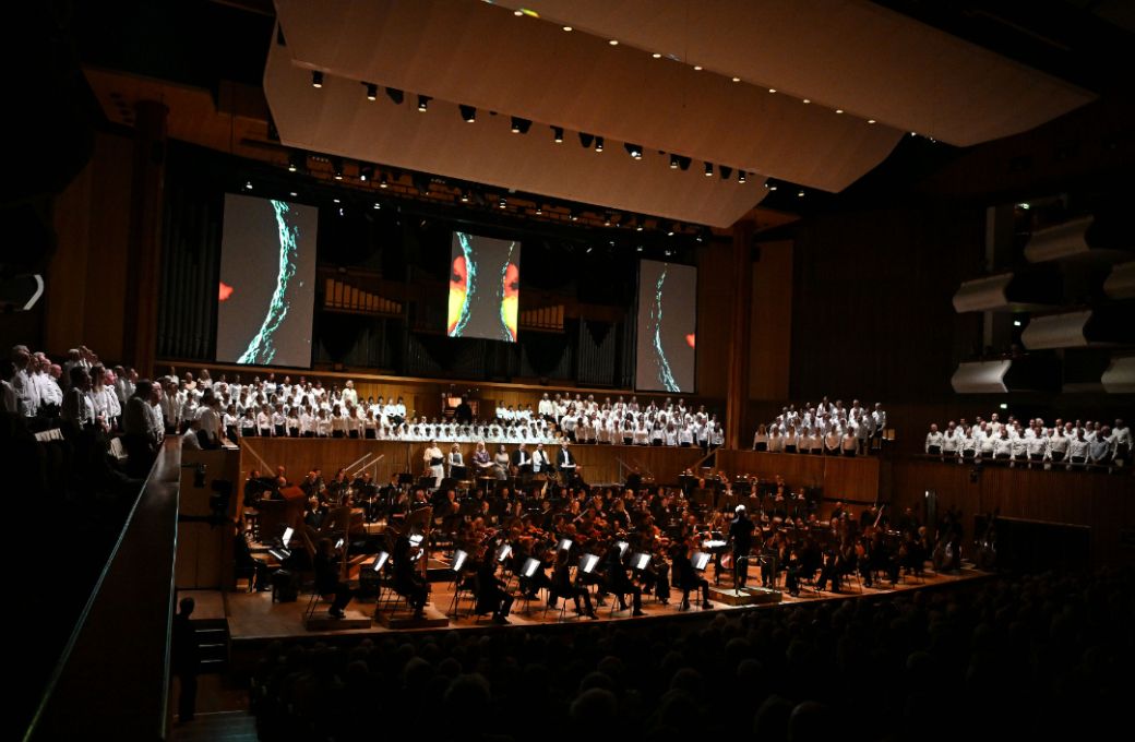 The London Philharmonic perform Mahler’s Eighth at the Royal Festival Hall © Mark Allan