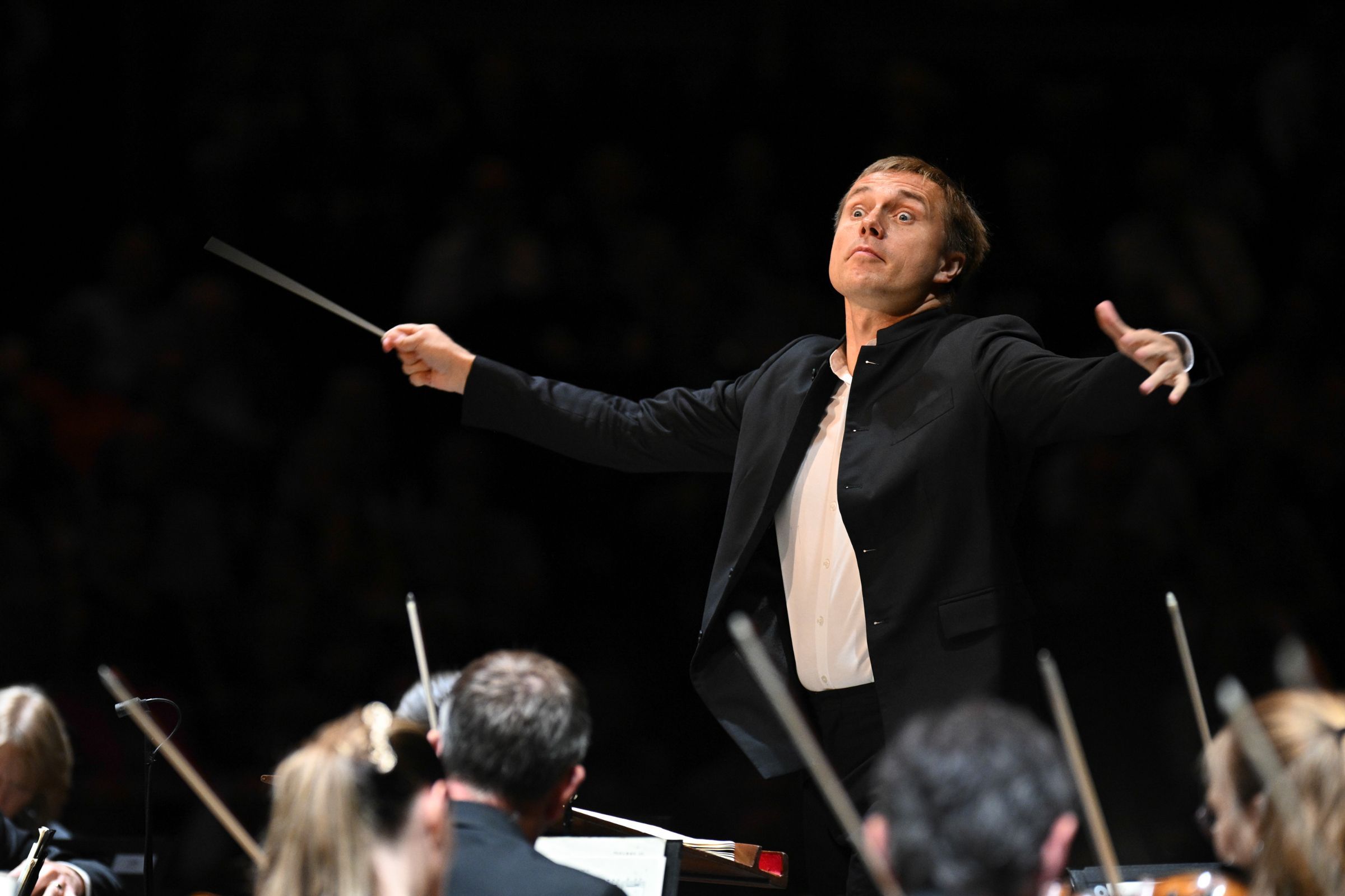 Vasily Petrenko conducts the Royal Philharmonic Orchestra © BBC | Chris Christodoulou